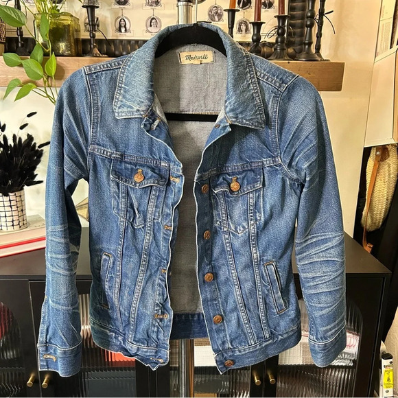 Madewell - The Denim Jacket in Pinter Wash - Picture 5 of 11